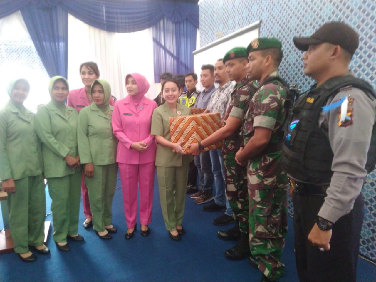 Ketua Persit KCK Cabang L Kodim 0735/Surakarta Kunjungi Posko Pam Lebaran, Ini Tujuannya