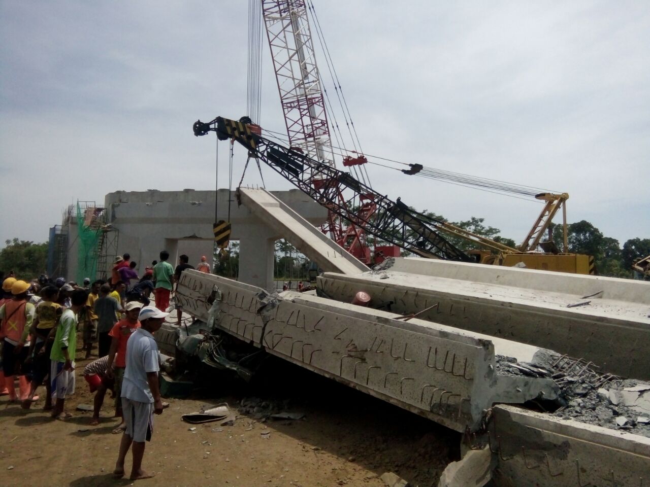 BARU Jadi...Jembatan Tol Pasuruan - Probolinggo Ambruk Dan Makan Korban Jiwa
