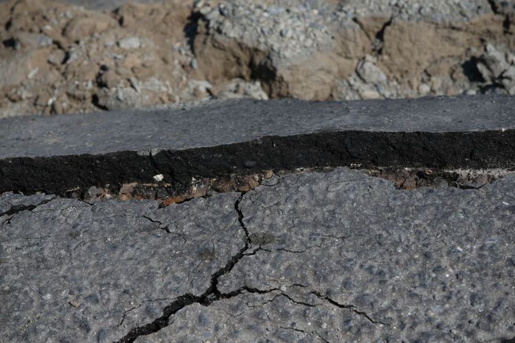 Breaking News Gempa Magnitudo 7,1 Guncang Sulawesi Utara, Tidak Berpotensi Tsunami