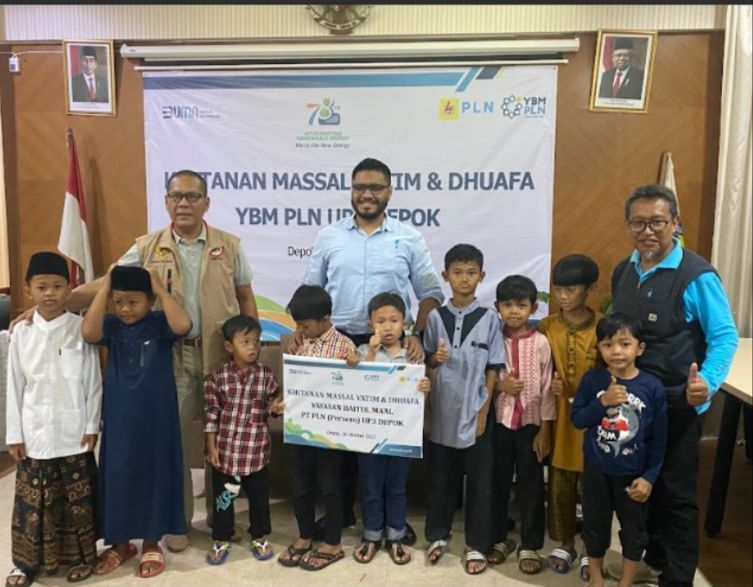 PLN UP3 Depok Gelar Khitanan Masal dalam Menyambut Hari Listrik Nasional ke-78