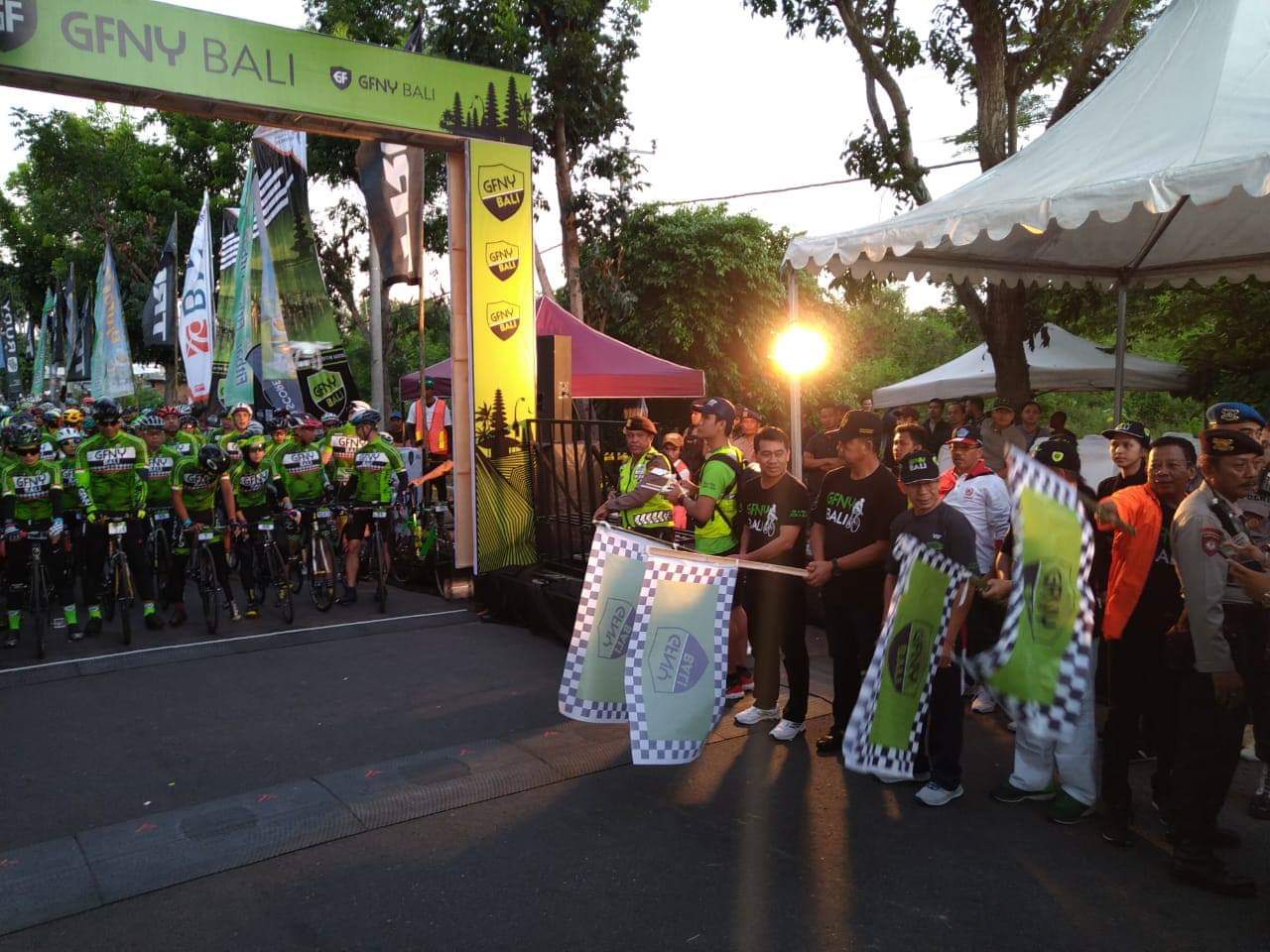 Waka Polda Bali Lepas Peserta Balap Sepeda GFNY Bali 2019