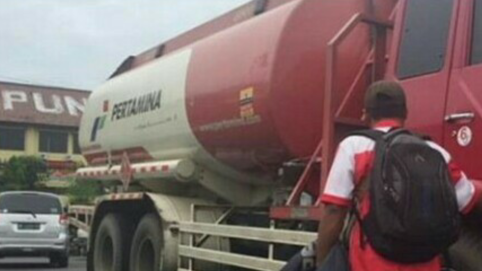 Ditreskrimsus Polda Lampung Amankan Ribuan Liter BBM Oplosan