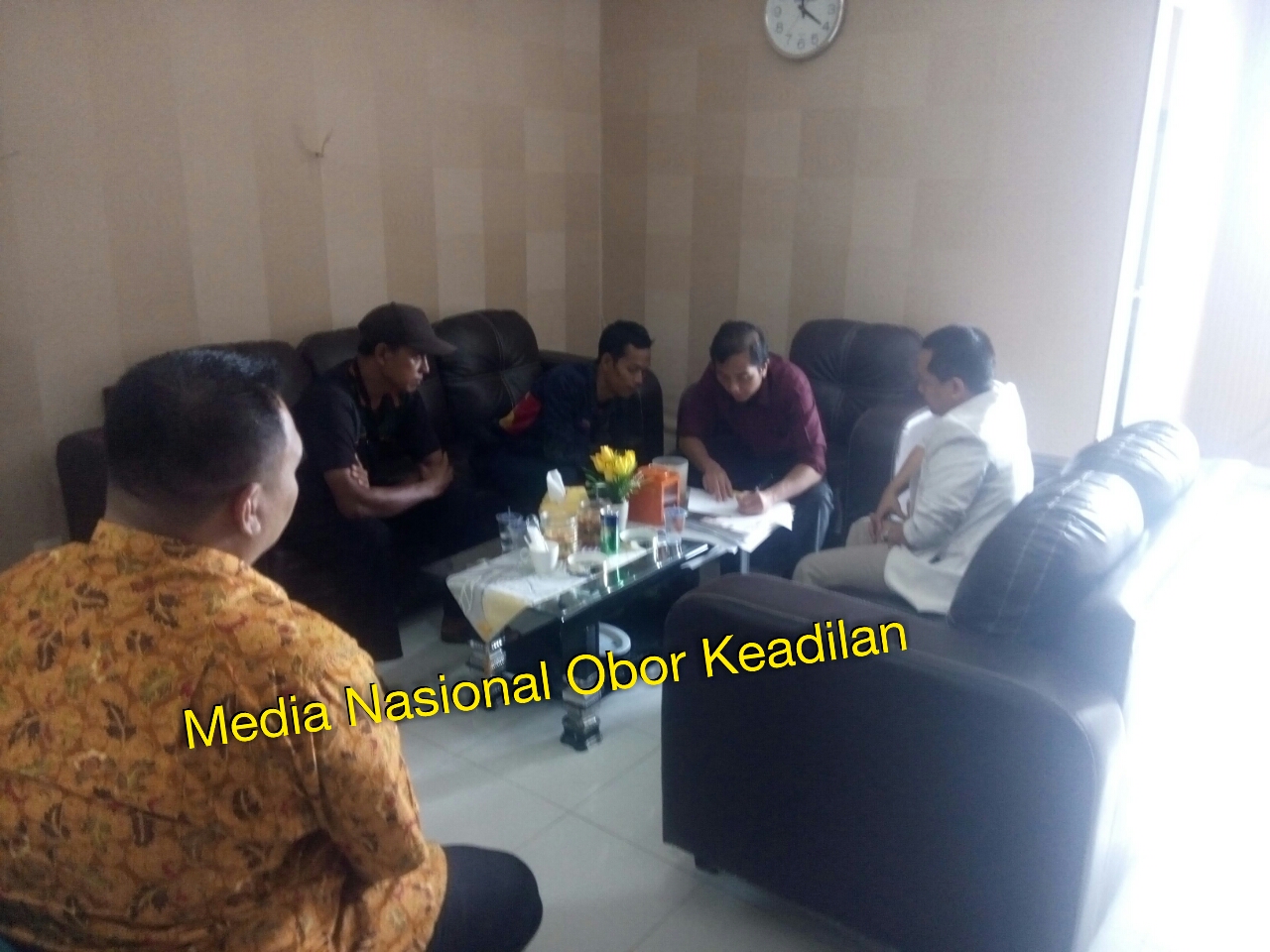 Pihak Keluarga Dan Pihak RSUD Mandau Lakukan Pertemuan Guna Klarifikasi Mengenai Berita Rumah Sakit Umum ( RSUD ) Mandau Tentang " 2 Kali Datang Untuk Meminta Rawat Inap Di RSUD Mandau ," Pasien Jantung Malah Disuruh Pulang.