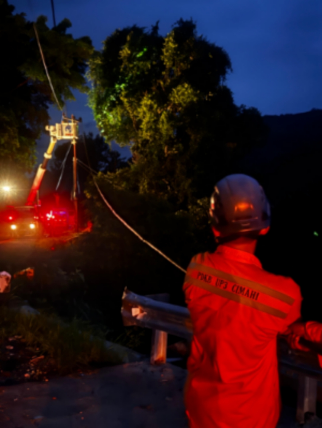 Pasca Banjir Tanah Longsor di Jawa Barat, 75% Pelanggan PLN Berhasil Dipulihkan