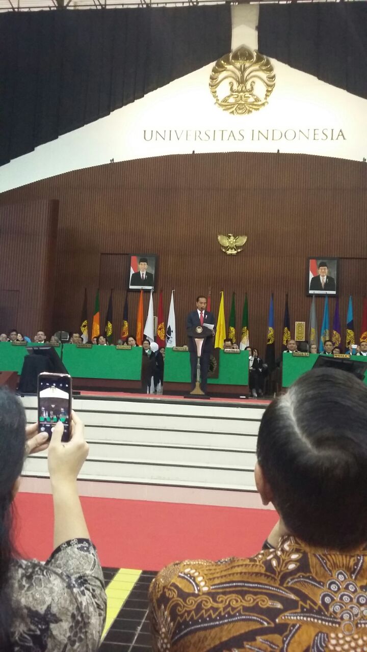 Universitas Indonesia  ( UI ) Bangga Menyambut kehadiran Presiden RI Bapak Ir H Joko Widodo," 