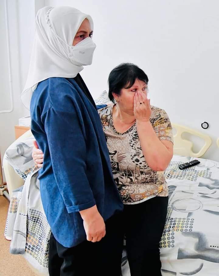 Ibu Iriana Serahkan Bantuan kepada Rumah Sakit di Kota Kyiv Ukraina