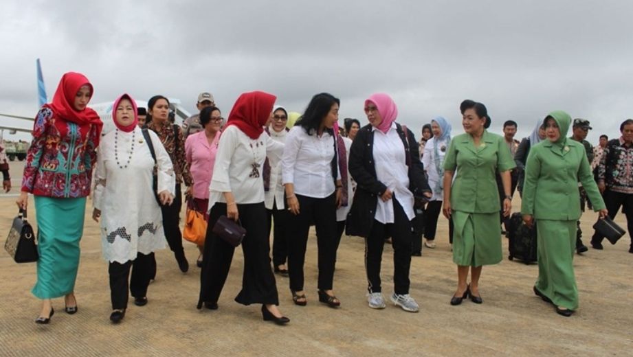 GUBERNUR KALTENG SAMBUT OASE KABINET KERJA JOKOWI DI PALANGKA RAYA