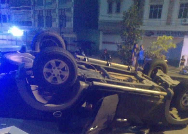 Satu Polisi Tewas 8 Polisi  Luka Luka ,Kecelakaan Maut !!