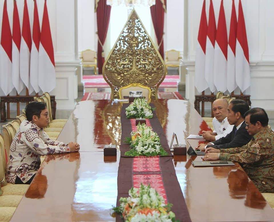 CEO Bukalapak Achmad Zaky Ahirnya Bertemu RI1 di Istana Merdeka