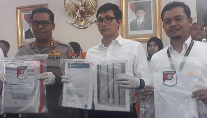 Polda Metro Jaya Tangkap Pasutri  Tersangka Penggelapan Dan Pencucian Uang