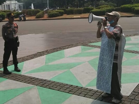 Demo, Seorang Diri Pun Jadi