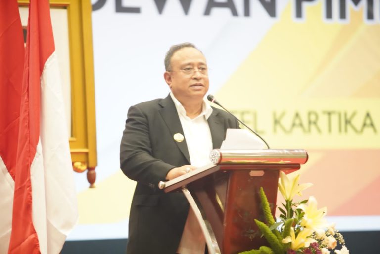 JOSE RIZAL : JANGAN CUMA OLIGARKI YANG MENGUASAI KUE EKONOMI