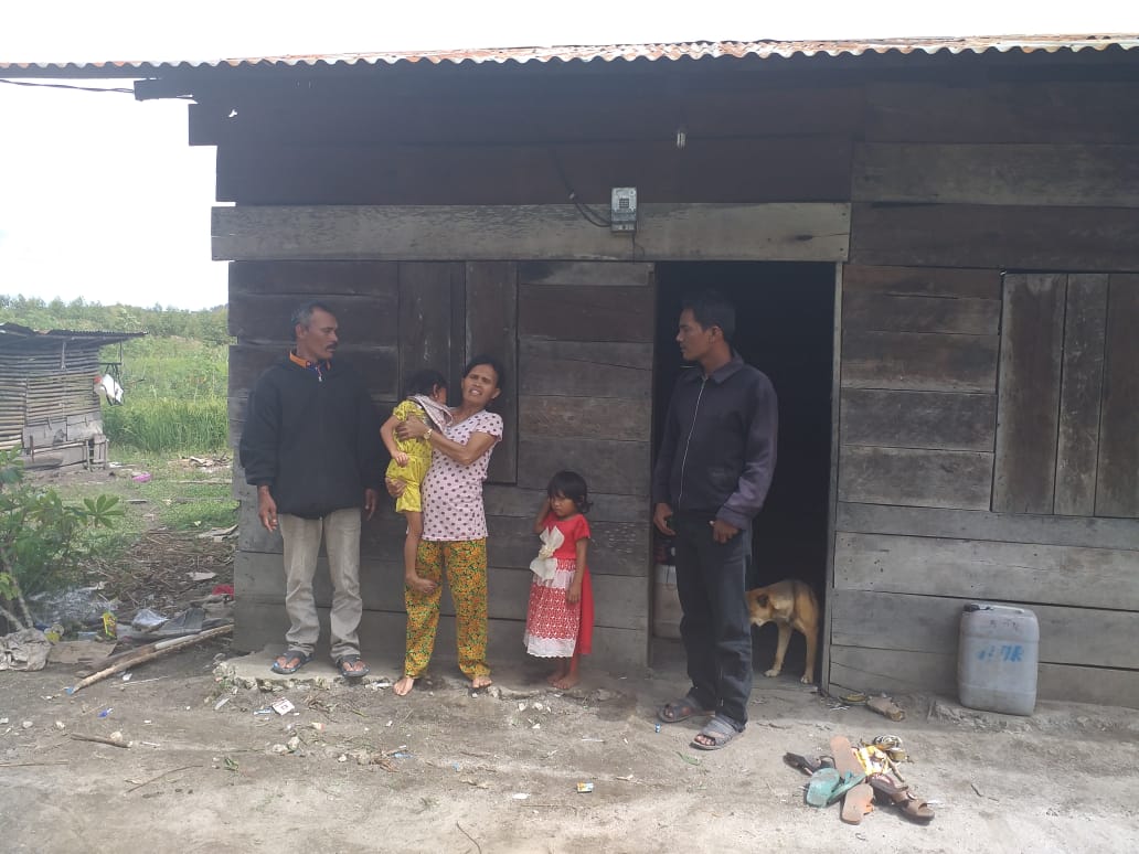 Enjelina Pasaribu (7th) Warga Desa Pangururan Borbor Tobasa Harus Tanggung Sengsara Akibat PKH Yang Salah Sasaran.