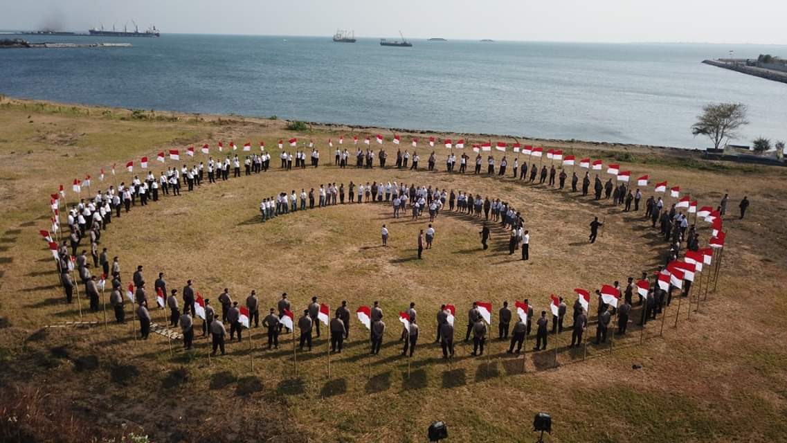 Puluhan Perwakilan Pelajar Kota Beserta Polres Probolinggo Melaksanakan Kegiatan Apel Deklarasi Cinta NKRI
