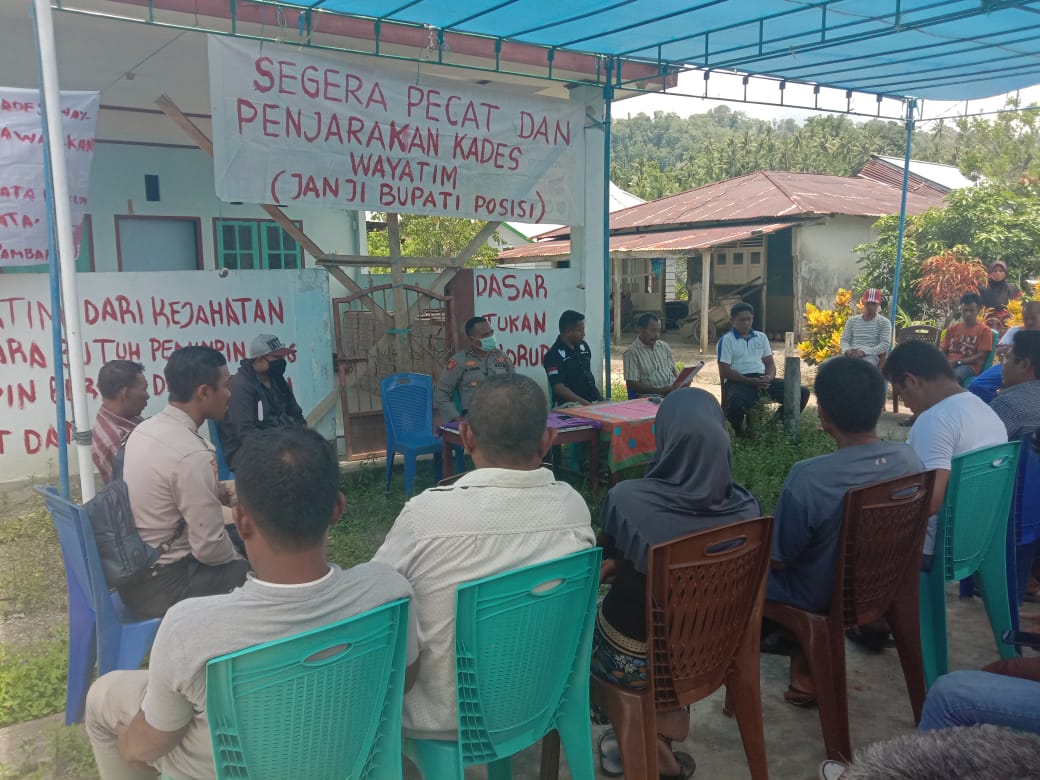 Kades Wayatim Halmahera Selatan Konon Titipan Bini Bupati, Walau Korup Dana Desa Tetap Dipelihara 