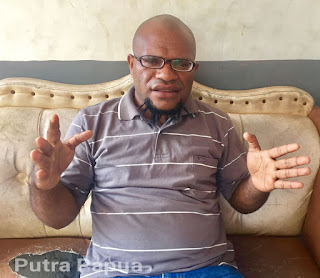 DANA SERTIFIKASI GURU DI  PANIAI-PAPUA MENGAPUNG SELAMA BERBULAN-BULAN TIDAK DI BAYARKAN 