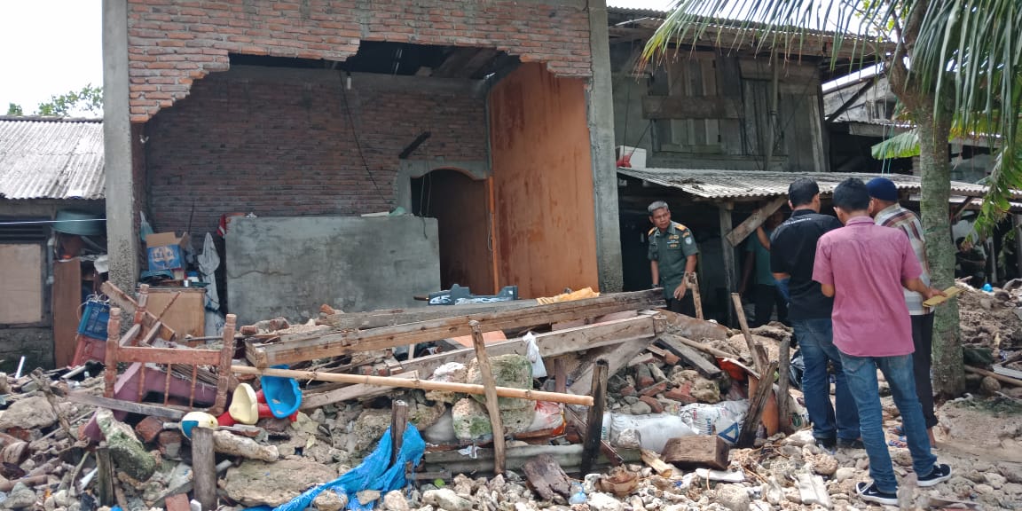 22 Rumah Di Aceh Selatan Rusak Diterjang Ombak Besar