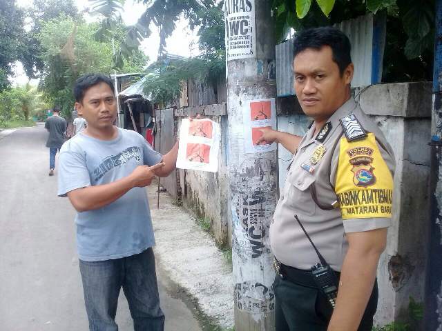 STIKER BERLOGO PALU ARIT DI TEMUKAN DI MATARAM