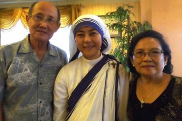 Mengejutkan ! Lebih Memilih Hidup Sederhana Suster Lucy Agnes Ternyata Putri Dari Keluaga Bos Perusahaan Rokok Djarum 