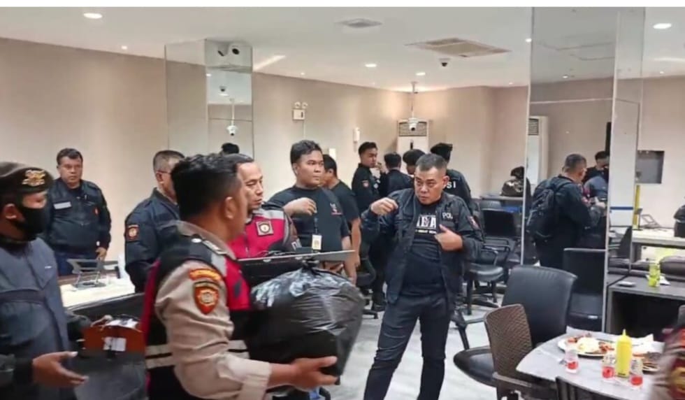 Hasil Judi Kasino Bertameng Karaoke Sejumlah Rp 1,25 M Disita Polisi di Semarang 