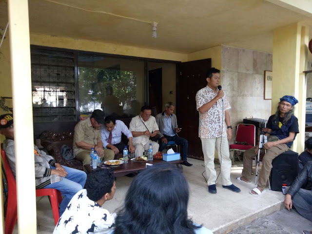 Diskusi Politik,Guntur 49