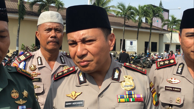 AKBP Herry Heryawan Kapolres Depok Instruksikan Seluruh Polsek Pasang Spanduk Ucapan Natal