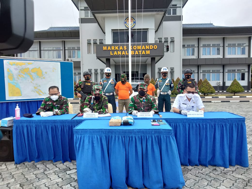 TNI AL Sergap 4 Kg Sabu dari Malaysia