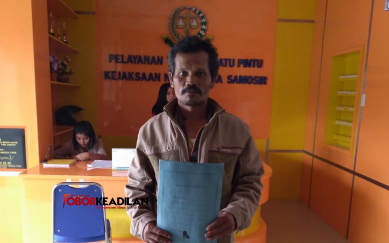Warga Janji Maria Kecamatan Borbor Melaporkan Dugaan Korupsi DD Ke Kejari