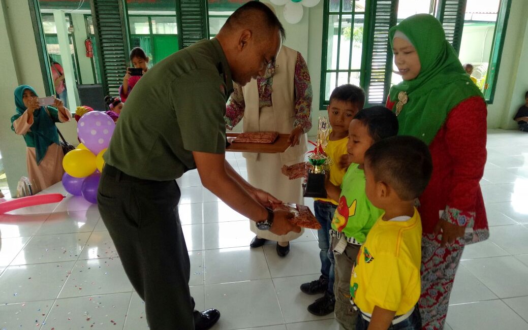 Nasehat Dandim Aceh Selatan Iringi Pelepasan Murid TK dan PAUD Kartika Jaya 
