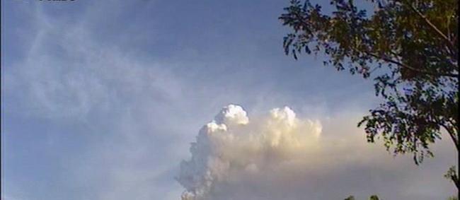Gunung Agung Hujan Abu, Bandara Ngurah Rai Ditutup Sementara