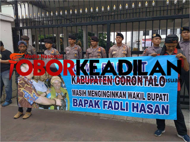 TERKAIT PEMAKZULAN WAKIL BUPATI GORONTALO  KEMENDAGRI DI GERUDUK MASSA