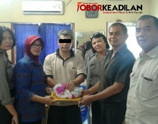 BIADAP OKNUM PNS INI TEGA CABULI ANAK DIBAWAH UMUR ( 9 TH ) DI HOTEL HINGGA PENDARAHAN.