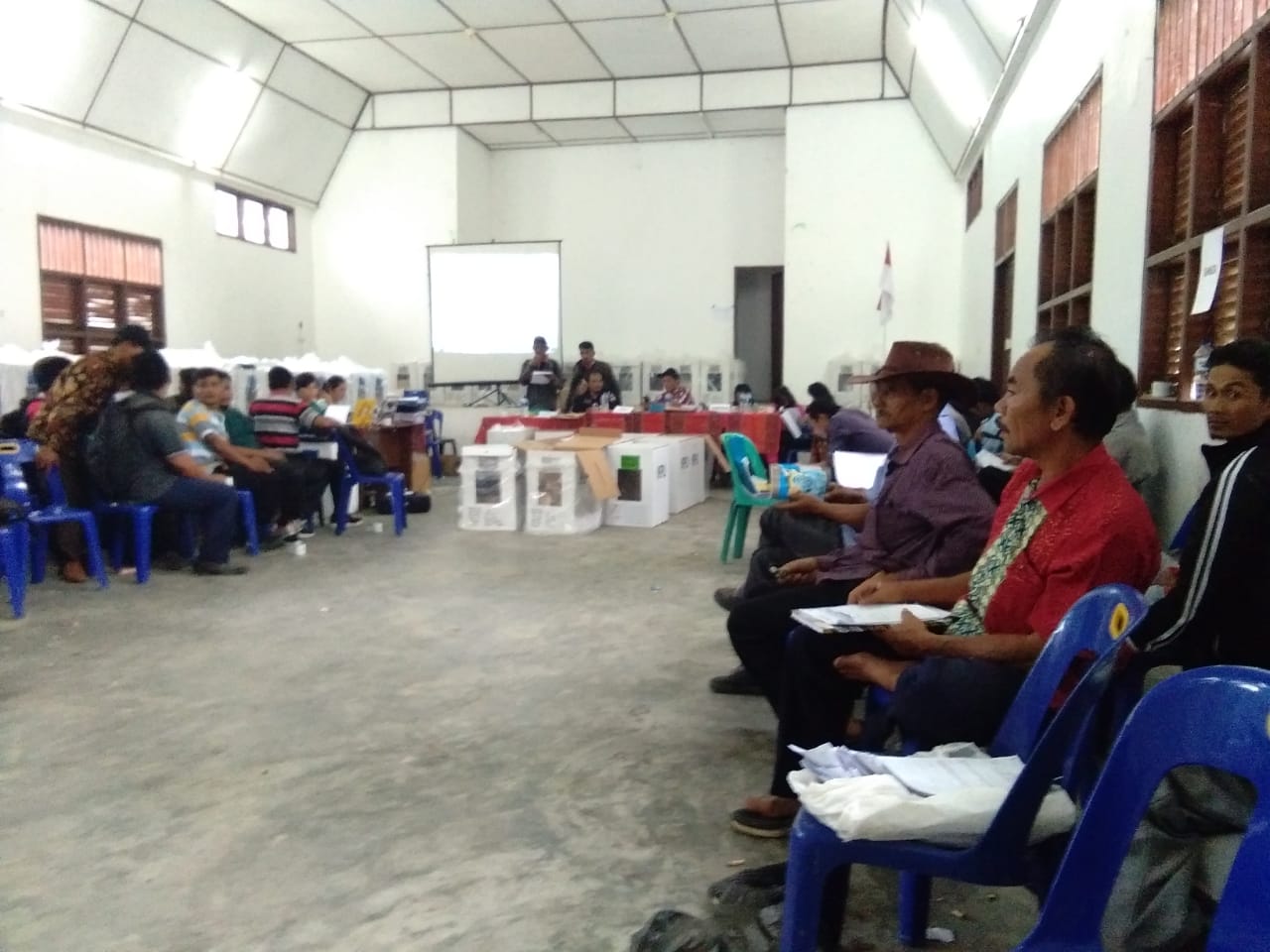Pleno Rekapitulasi Kecamatan Habinsaran Dihadiri Ketua KPU TOBASA