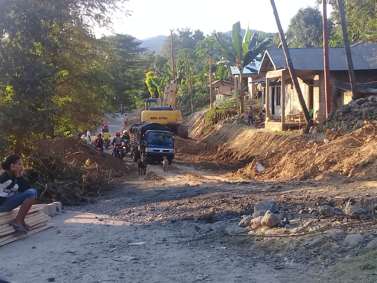 Ruas Jalan Propinsi di Wilayah Pantura Matim, Mulai Dikerjakan