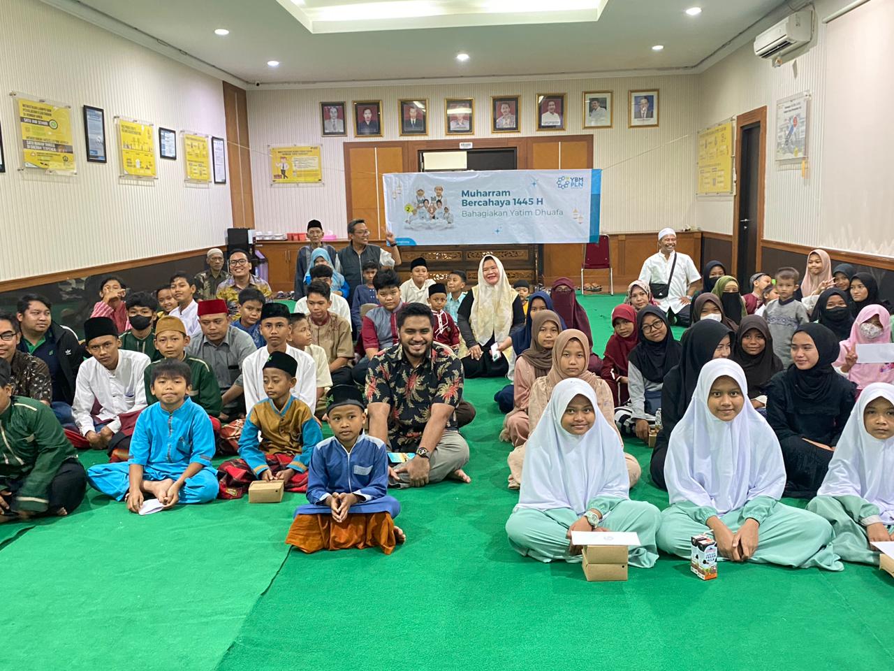 YBM PLN Depok Bahagiakan Yatim Dhuafa, Turut Melaksanakan Kegiatan Muharram Bercahaya 1445 H