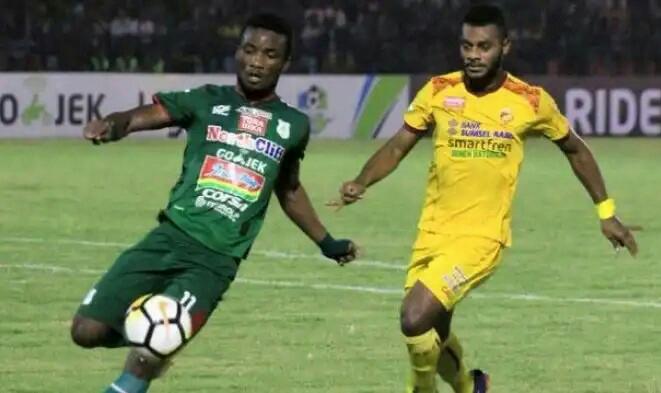 Tendangan Keras Dilshod Dari Luar Kotak Pinalti Menjadi Penentu Kemenangan PSMS 1-0 Atas Sriwijaya FC