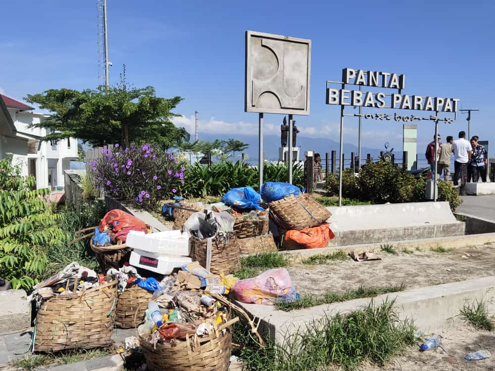 Sampah Menumpuk di RTP Parapat, Tinjauan Langsung oleh Tim Aquabike World Championship 