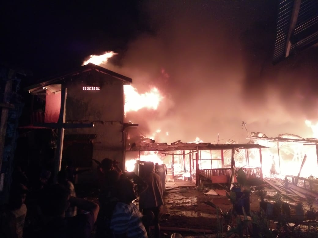 Si Jago Merah Bumihanguskan Puluhan Rumah