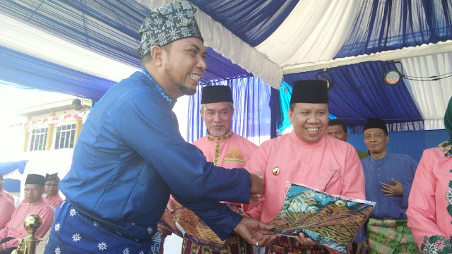 Tenun Songket Khas Pulau Padang Siap Jadi Icon Kepulauan Meranti