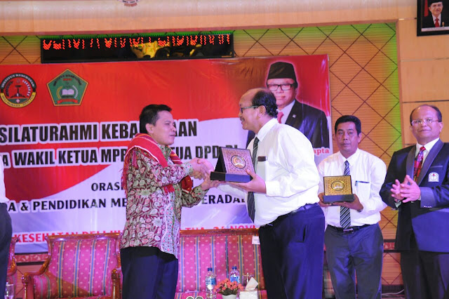MPR Jalin Silaturahmi Kebangsaan di Institut Kesehatan Deli Husada Sumut