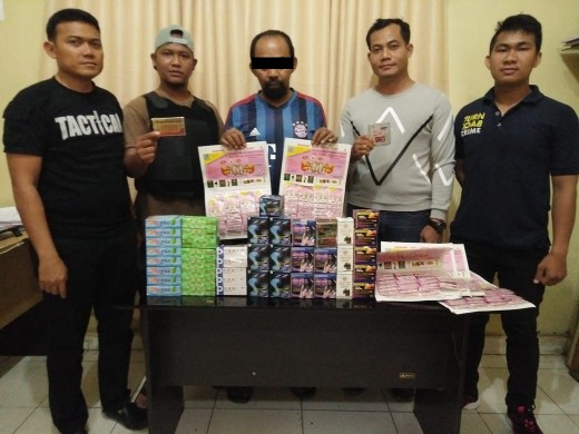 Jual Obat Kuat Tidak Kantongi Izin, Pegawai Apotik Jaya Diringkus Polisi