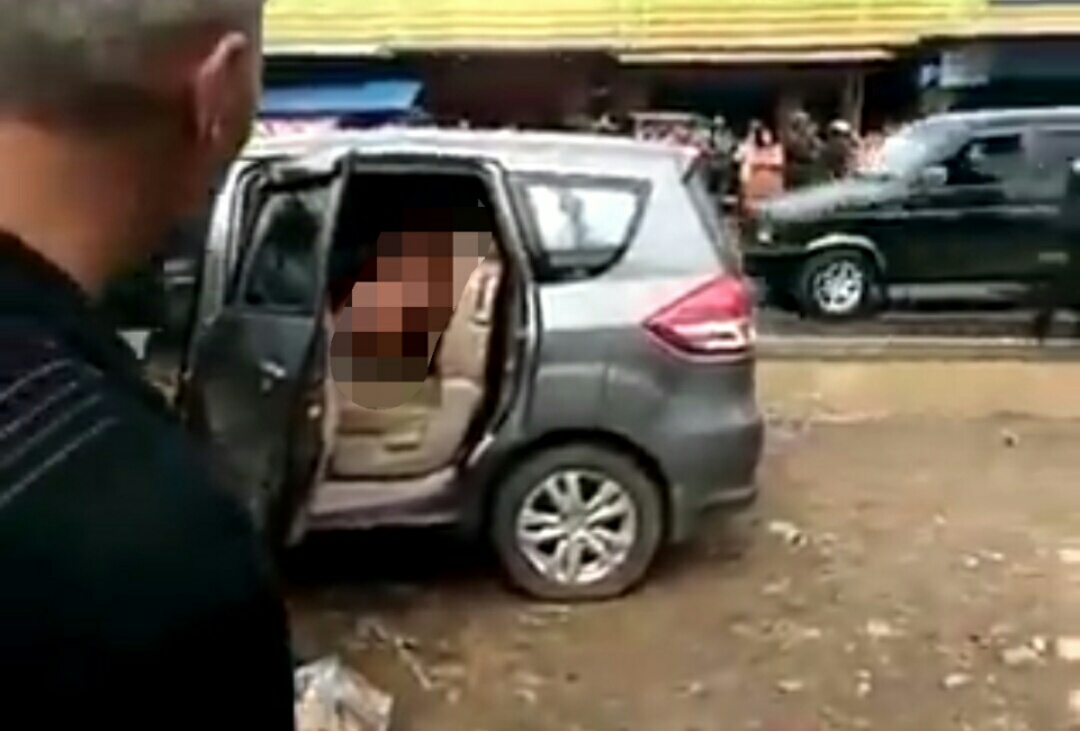 Penjelasan Polisi Soal 2 Lelaki Tanpa Busana Berpelukan Dalam Mobil