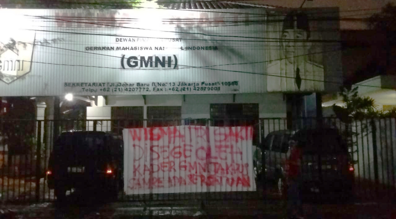 Buntut Dualisme DPP GMNI Hasil Kongres Ambon; Kader GMNI Jakarta Pusat Menyegel Wisma Tri Sakti Jakarta 
