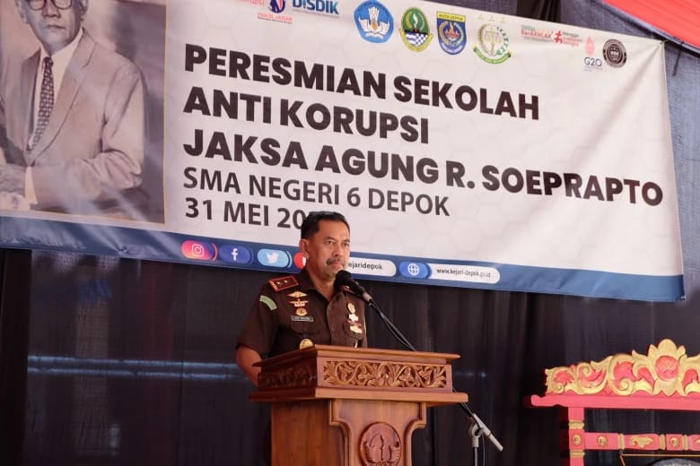 Teringat SMAN 6 Depok Sebagai Sekolah Anti Korupsi: Ironi Pencopotan Kepala Sekolah oleh Gubernur Jabar
