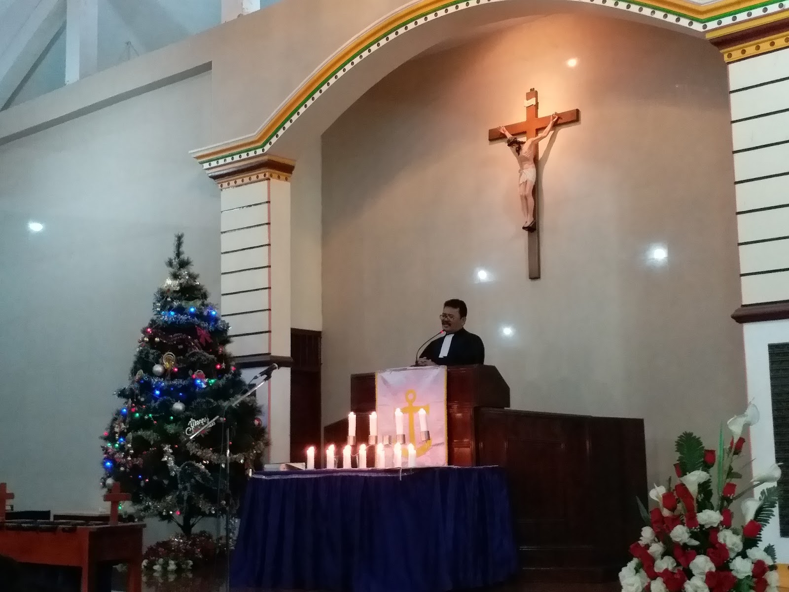 HKBP CILODONG DEPOK MERAYAKAN MALAM NATAL 24 DES 2017 DI GEREJA MAHANAIM KOSTRAD