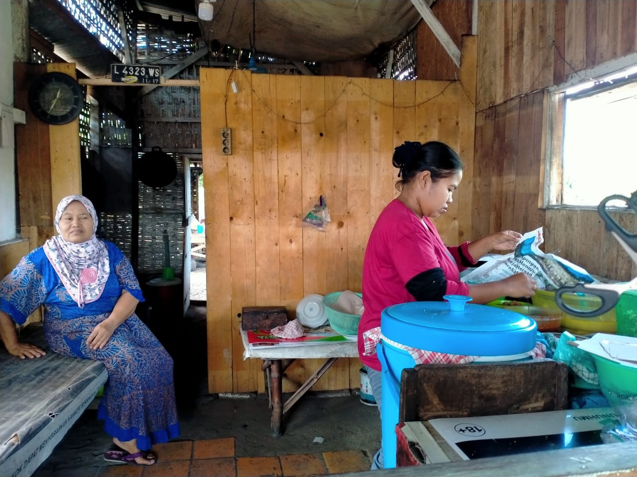 Nasikha perempuan 55 tahun penjual nasi jagung jembatan Rejoso, inspirasi masa lalu