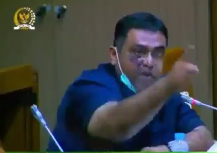 Adab Wakil Rakyat Rasa Demokrat