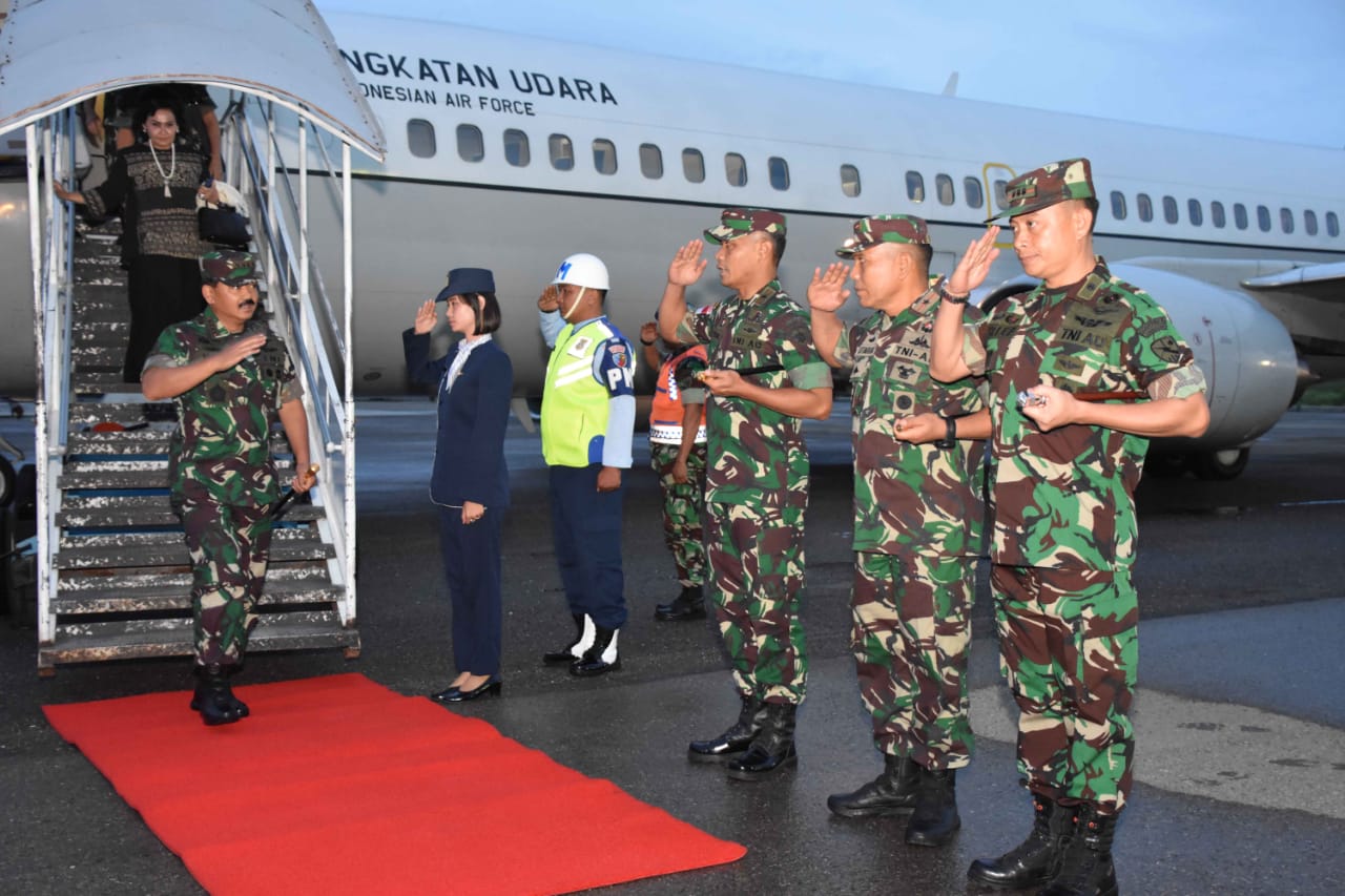 Panglima TNI Tiba di Kupang