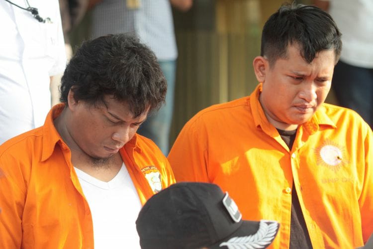 Dorr..Gedung DPR RI Pun Jebol Kecurigaan Sana Sini Melayang.. Ternyata Ini Pelakunya