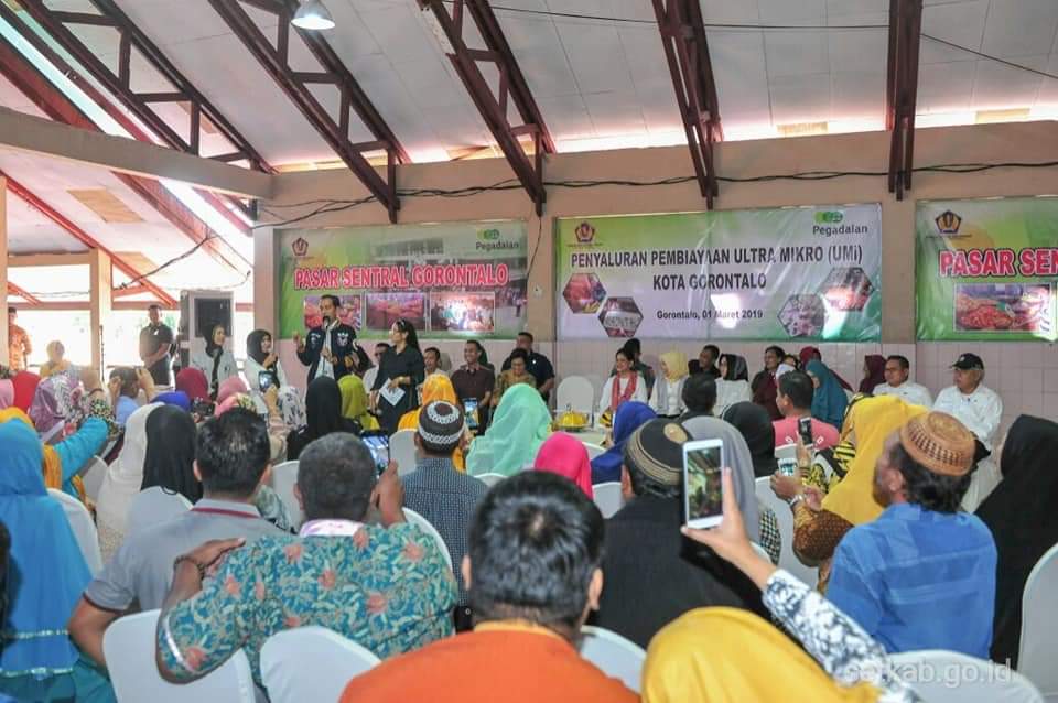 Temui Pedagang di Gorontalo, Presiden Jokowi: Kalau Dapat Suntikan Dana Omsetnya Harus Tambah